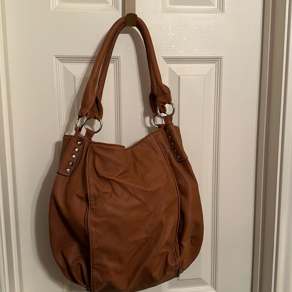 Brown purse. No Brand tag.